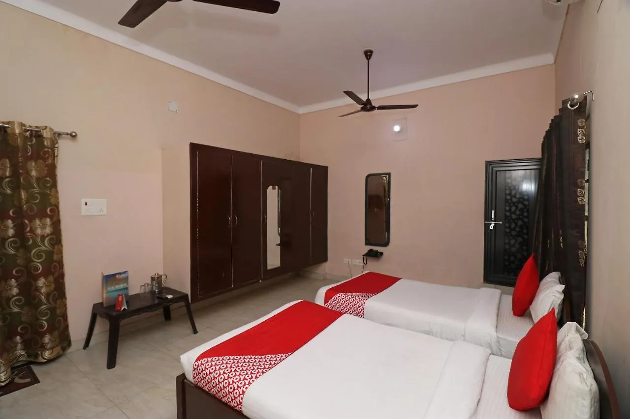 Flagship Chandra Prabha Guest House Varanasi