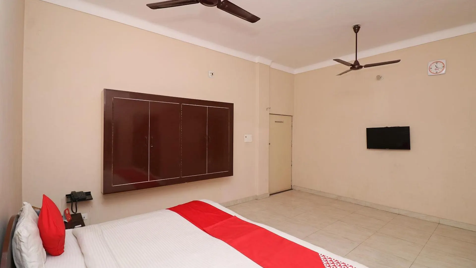*** Hotel Flagship Chandra Prabha Guest House Varanasi Índia