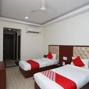 Hotel Oyo 19122 Mastana Palace